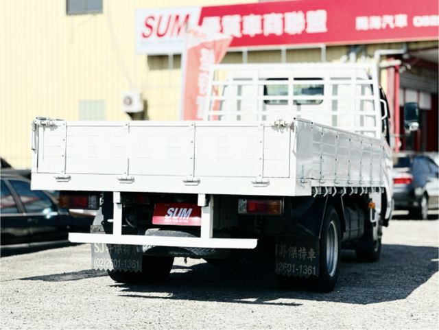 11呎半！原廠保養！訂製伸縮加長斗！可延伸至12呎多！五期！免尿素！載重五噸！花鈑！工具箱！可全貸！台中深耕30年老店！  第15張相片