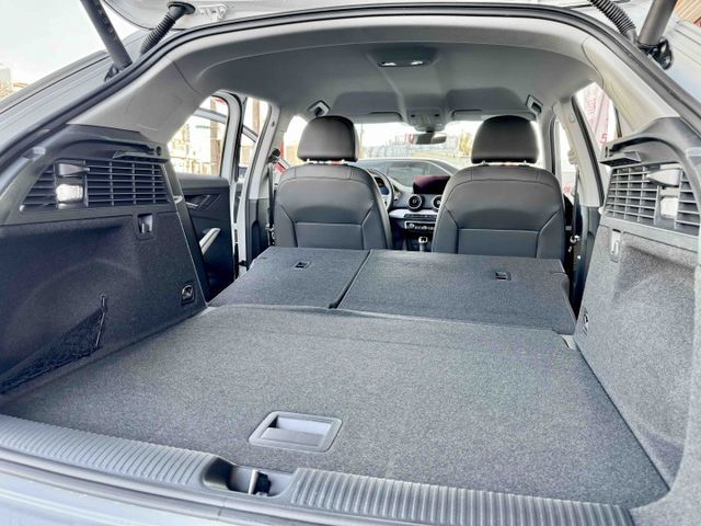 里程僅〖6300〗公里！原廠保固2029年！小改款！豪華版！ACC！車道維持！CarPlay！數位儀表！盲點！電尾門！  第17張相片