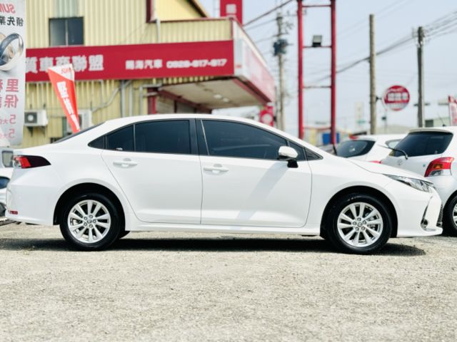 里程僅〖1.6萬〗公里！小改款！原廠保固至2028年！車道維持！iKEY摸門！廣角倒車顯影！盲點偵測！無線CarPlay  第2張相片