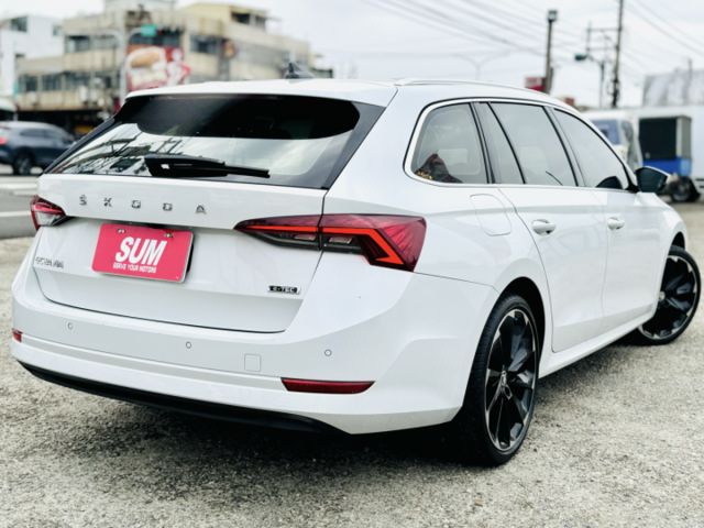 旅行車！大改款！1.0T省油省稅！原廠保養！全速域跟車！CarPlay！電尾門！抬顯！原鈑件！可全貸！台中在地30年！  第2張相片