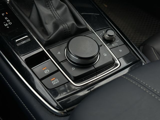 搶先上架！一手車！旗艦版！原廠保養！全速域跟車！盲點！360環景！抬頭顯示！AppleCarplay！原鈑件！可全貸！  第6張相片