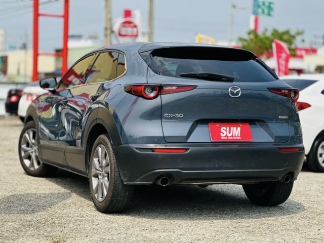 搶先上架！一手車！旗艦版！原廠保養！全速域跟車！盲點！360環景！抬頭顯示！AppleCarplay！原鈑件！可全貸！  第8張相片