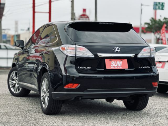 旗艦油電休旅！大電池原廠更新！ML音響！雙前電動記憶+通風椅！全景天窗！10安！電尾門！定速！抬頭顯示！原鈑件！可全貸！  第2張相片