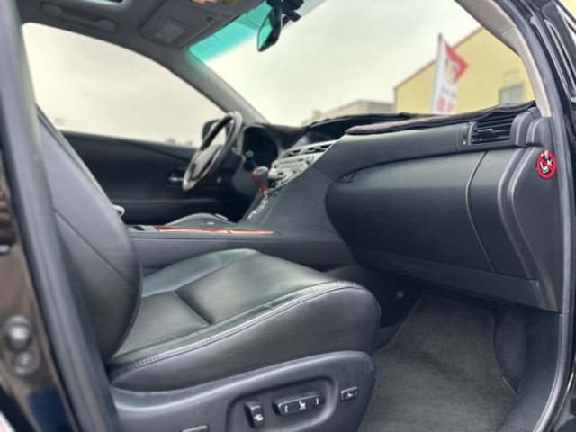 旗艦油電休旅！大電池原廠更新！ML音響！雙前電動記憶+通風椅！全景天窗！10安！電尾門！定速！抬頭顯示！原鈑件！可全貸！  第11張相片