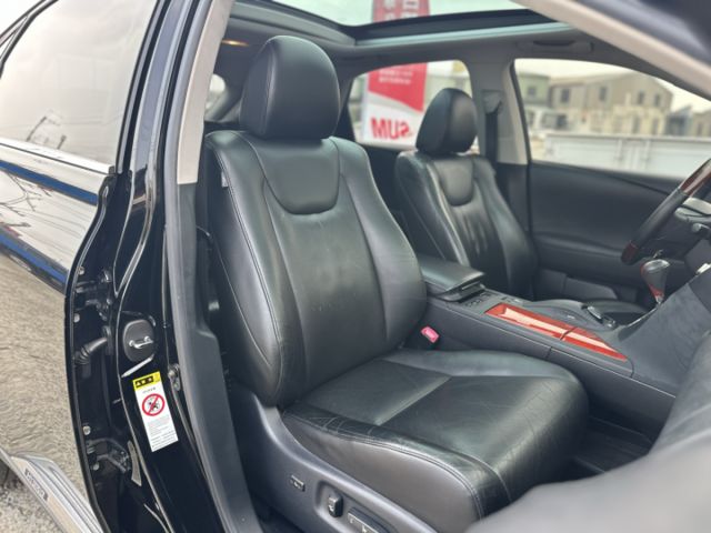 旗艦油電休旅！大電池原廠更新！ML音響！雙前電動記憶+通風椅！全景天窗！10安！電尾門！定速！抬頭顯示！原鈑件！可全貸！  第15張相片