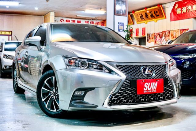 2018年式！末代改款！ACC跟車！摸門！車道偏移！10安！雙電動加熱椅！原鈑件！可全貸！台中在地深耕30年老店！  第1張相片