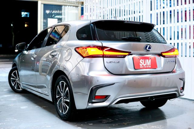 2018年式！末代改款！ACC跟車！摸門！車道偏移！10安！雙電動加熱椅！原鈑件！可全貸！台中在地深耕30年老店！  第2張相片