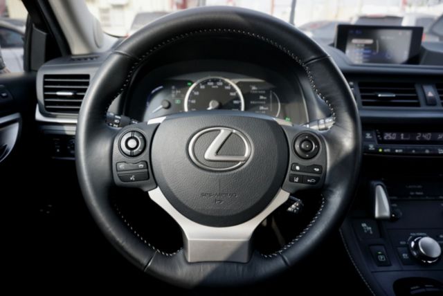 2018年式！末代改款！ACC跟車！摸門！車道偏移！10安！雙電動加熱椅！原鈑件！可全貸！台中在地深耕30年老店！  第8張相片