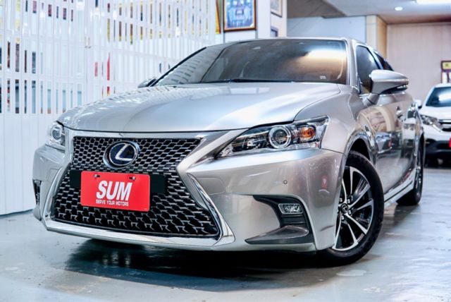 2018年式！末代改款！ACC跟車！摸門！車道偏移！10安！雙電動加熱椅！原鈑件！可全貸！台中在地深耕30年老店！  第18張相片