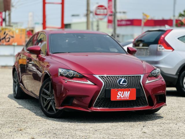 F-Sport Navi版！僅跑9萬！車道偏移！雙前電熱+通風椅！ML音響！藍芽！摸門！可全貸！台中在地深耕30年老店！  第1張相片