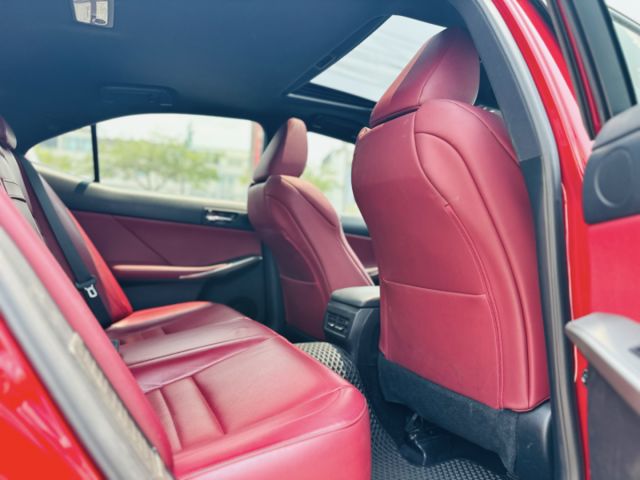 F-Sport Navi版！僅跑9萬！車道偏移！雙前電熱+通風椅！ML音響！藍芽！摸門！可全貸！台中在地深耕30年老店！  第9張相片