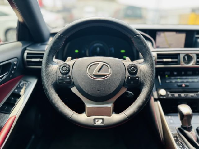 F-Sport Navi版！僅跑9萬！車道偏移！雙前電熱+通風椅！ML音響！藍芽！摸門！可全貸！台中在地深耕30年老店！  第10張相片