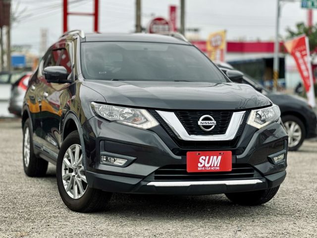 小改款！玩美影音版！原廠保養！360環景！盲點！免鑰匙！定速！導航！數位電視！抬頭顯示！原鈑件！可全貸！台中在地30年！  第1張相片