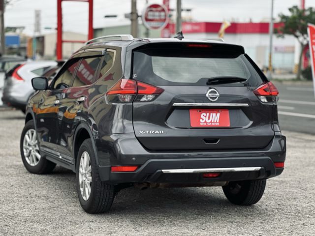 小改款！玩美影音版！原廠保養！360環景！盲點！免鑰匙！定速！導航！數位電視！抬頭顯示！原鈑件！可全貸！台中在地30年！  第2張相片