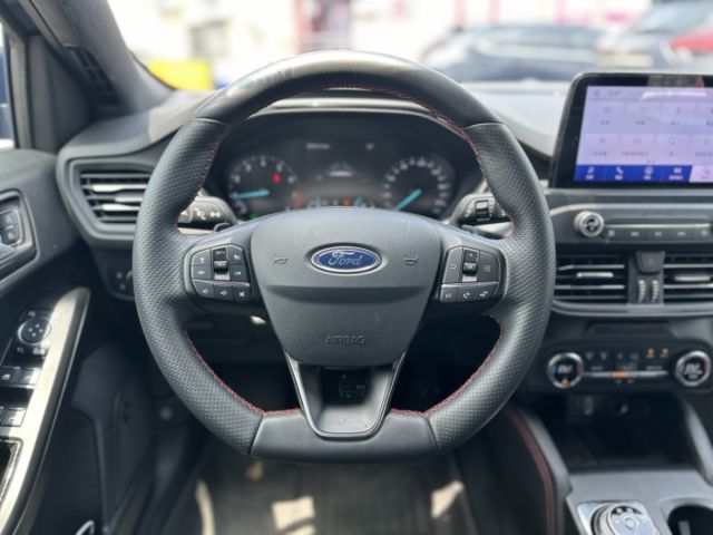 ST-Line版！僅跑2萬！原廠保養！ACC跟車！盲點！B&O音響！抬頭顯示！CarPlay！無線充電！原鈑件！可全貸！  第7張相片