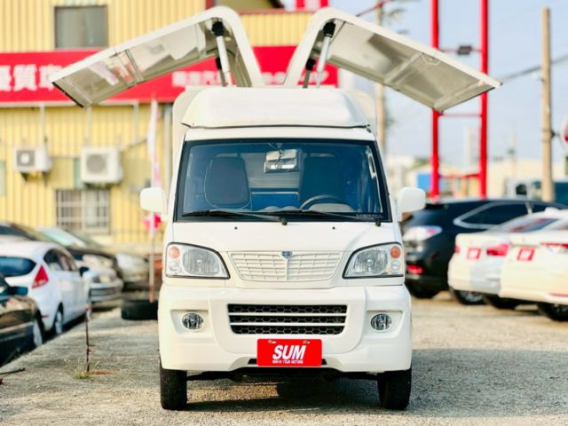 電動升降歐翼！廂內不銹鋼工作櫃！四錄環景行車記錄器！低里程！僅跑9.9萬！輕鬆創業！台中在地深耕30年老店！  第2張相片