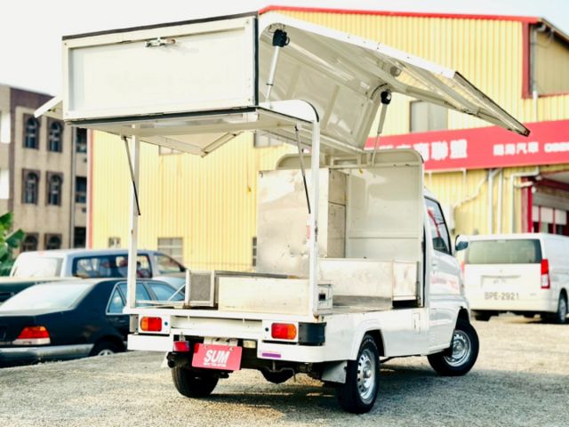 電動升降歐翼！廂內不銹鋼工作櫃！四錄環景行車記錄器！低里程！僅跑9.9萬！輕鬆創業！台中在地深耕30年老店！  第3張相片