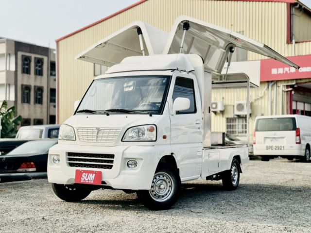 電動升降歐翼！廂內不銹鋼工作櫃！四錄環景行車記錄器！低里程！僅跑9.9萬！輕鬆創業！台中在地深耕30年老店！  第15張相片