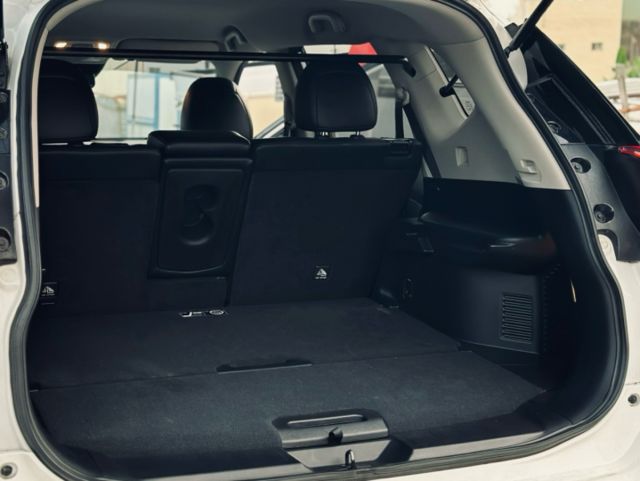 智行版！ACC跟車！LED頭燈！360環景！盲點！CarPlay！免鑰匙！雙區恆溫！原鈑件！可全貸！台中在地30年老店！  第11張相片