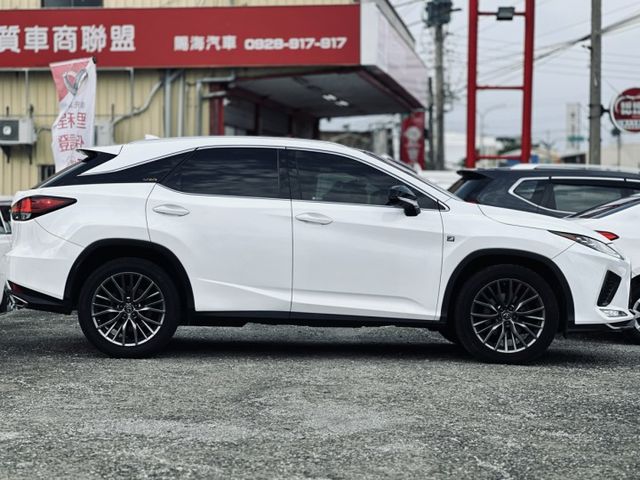 F-Sport！ACC跟車！環景！腳踢尾門！ML音響！CarPlay！通風椅！盲點！抬顯！全景天窗！原鈑件！全省保固！  第3張相片