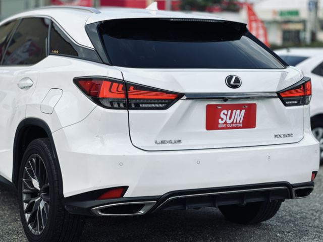 F-Sport！ACC跟車！環景！腳踢尾門！ML音響！CarPlay！通風椅！盲點！抬顯！全景天窗！原鈑件！全省保固！  第20張相片