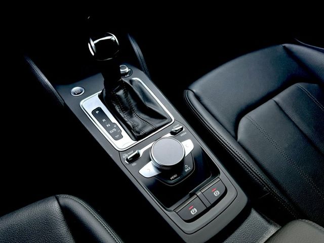 里程僅〖6300〗公里！原廠保固2029年！小改款！豪華版！ACC！車道維持！CarPlay！數位儀表！盲點！電尾門！  第15張相片