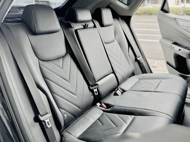 NX250！頂級版！原廠保養！三眼LED智慧頭燈！ACC跟車！電動冷熱通風椅！腳踢尾門！無線充電！盲點！原鈑件！可全貸！  第9張相片
