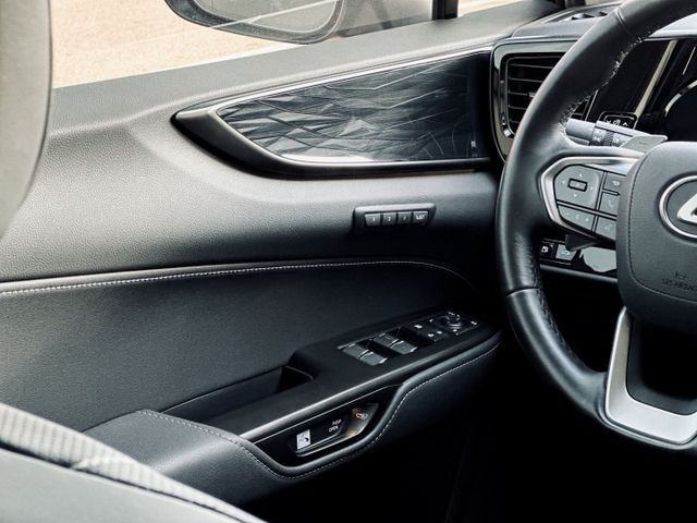 NX250！頂級版！原廠保養！三眼LED智慧頭燈！ACC跟車！電動冷熱通風椅！腳踢尾門！無線充電！盲點！原鈑件！可全貸！  第12張相片