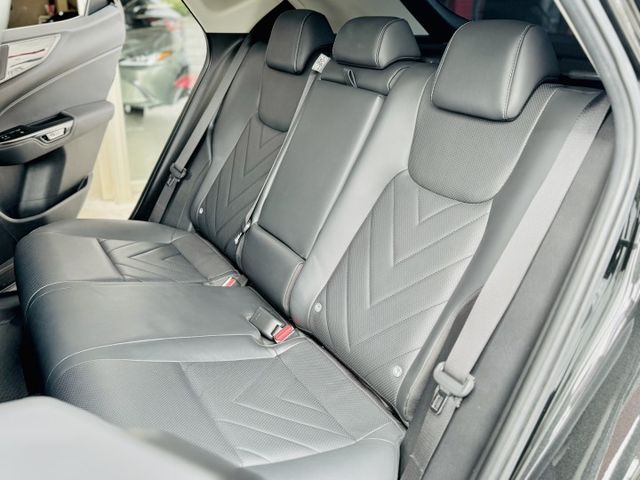 NX250！頂級版！原廠保養！三眼LED智慧頭燈！ACC跟車！電動冷熱通風椅！腳踢尾門！無線充電！盲點！原鈑件！可全貸！  第13張相片