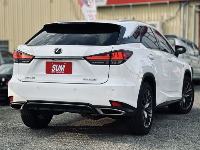F-Sport！ACC跟車！環景！腳踢尾門！ML音響！CarPlay！通風椅！盲點！抬顯！全景天窗！原鈑件！全省保固！  第19張相片