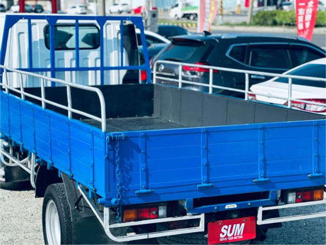 11呎半！正五噸！僅跑5萬！原廠保養！末代五期！免尿素！無限速！原廠四錄影像！防捲入！柵欄！塑膠底板！可全貸！全省保固！  第9張相片