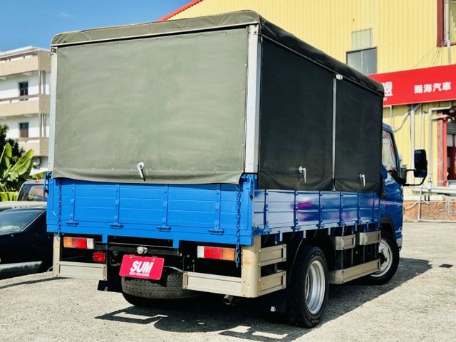 僅跑8萬！載重五噸！免尿素！無限速！四錄環景！原廠防捲入！五面掀帆布！可客製化服務！可全貸！全省保固！台中在地30年！  第14張相片