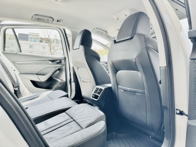 旅行車！大改款！1.0T省油省稅！原廠保養！全速域跟車！CarPlay！電尾門！抬顯！原鈑件！可全貸！台中在地30年！  第12張相片