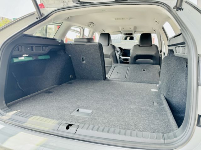 旅行車！大改款！1.0T省油省稅！原廠保養！全速域跟車！CarPlay！電尾門！抬顯！原鈑件！可全貸！台中在地30年！  第18張相片