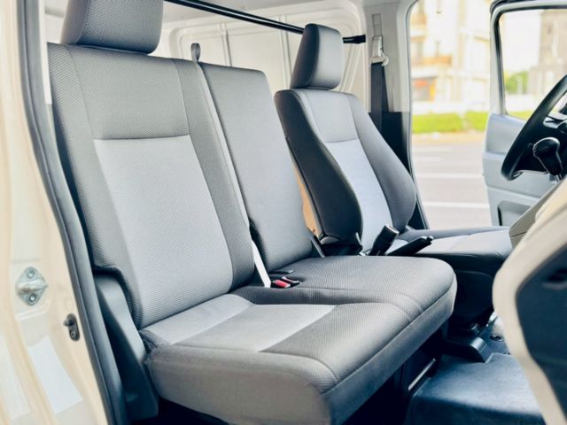 豪華型！貨車版！3人座！僅跑6萬！原廠保養！電折後視鏡！前後鏡頭！後廂大空間！可全貸！全省保固！台中在地深耕30年老店！  第6張相片
