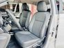 里程僅〖3800〗公里！經典版！CarPlay！電折後視鏡！原廠保固至2028年！倒車顯影！原鈑件！台中在地深耕30年！  第7張縮圖
