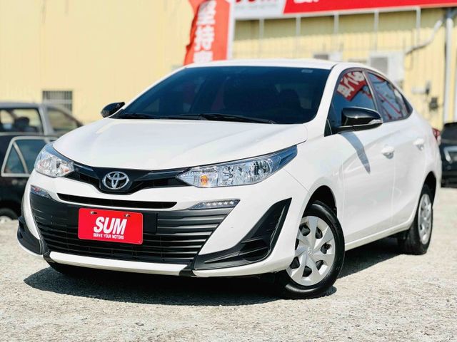 里程僅〖3800〗公里！經典版！CarPlay！電折後視鏡！原廠保固至2028年！倒車顯影！原鈑件！台中在地深耕30年！  第13張相片