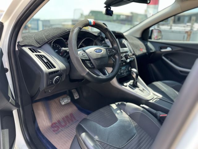 頂級S版！一手車！原廠保養！HID頭燈！盲點！車道偏移！自動停車！CarPlay！免鑰匙！定速！撥片！前後紀錄！可全貸！  第5張相片