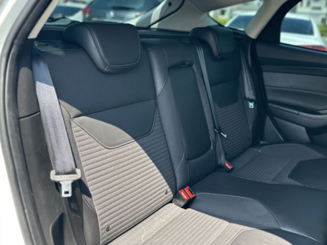 頂級S版！一手車！原廠保養！HID頭燈！盲點！車道偏移！自動停車！CarPlay！免鑰匙！定速！撥片！前後紀錄！可全貸！  第16張相片