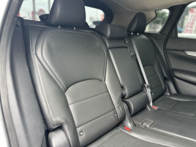 2.0渦輪！風尚版！一手車！原廠保養！ACC跟車！盲點！電尾門！抬顯！三區恆溫！撥片！雙前電動椅！導航藍芽！全省保固！  第14張相片