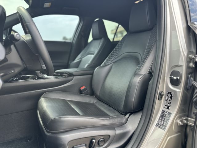 菁英PLUS！原廠保養！全速域跟車！摸門解鎖！盲點！升級無線CarPlay！雙前電熱椅！原鈑件！可全貸！台中在地30年！  第6張相片