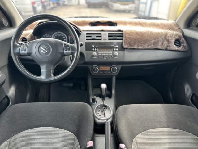 代步小車！僅跑13萬！定期保養！免鑰匙！電動椅！恆溫！前後紀錄器！電折後視鏡！台中在地深耕30年老店！  第14張相片