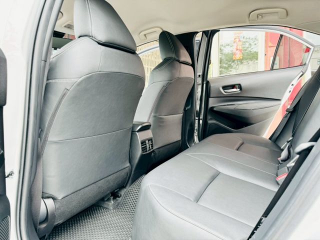 僅跑2萬！新車保固！ACC跟車！無線CarPlay！9氣囊！車道維持！導航藍牙！原鈑件！可全貸！台中在地深耕30年老店！  第8張相片