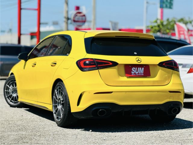 AMG A35！一手車！僅跑4萬！23P智慧駕駛！選配夜色套件！環景！氣氛燈！CarPlay！AMG排氣閥門！可全貸！  第3張相片