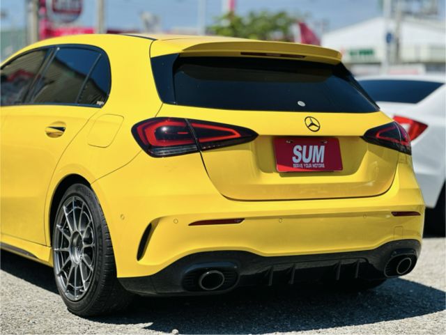 AMG A35！一手車！僅跑4萬！23P智慧駕駛！選配夜色套件！環景！氣氛燈！CarPlay！AMG排氣閥門！可全貸！  第19張相片