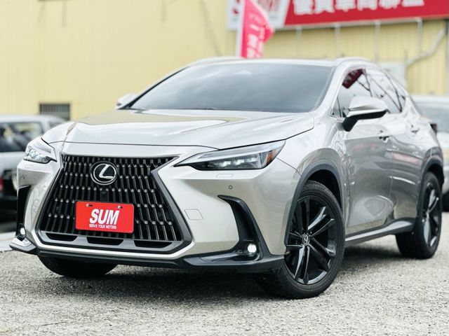 頂級版！僅跑4萬！原廠保養！冷熱通風記憶椅！環景！腳踢尾門！CarPlay！盲點！無線充電！原鈑件！台中在地30年老店！  第17張相片