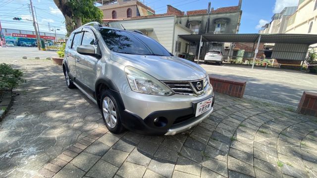 優惠實用五門掀背車,車頂旅行李架,倒車顯影,行車紀錄器,原版件,認證車,全額貸.自營保修廠可提供完整維修記錄  第2張相片