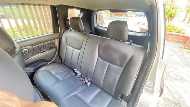 優惠實用五門掀背車,車頂旅行李架,倒車顯影,行車紀錄器,原版件,認證車,全額貸.自營保修廠可提供完整維修記錄  第13張相片