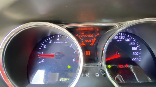 優惠實用五門掀背車,車頂旅行李架,倒車顯影,行車紀錄器,原版件,認證車,全額貸.自營保修廠可提供完整維修記錄  第15張相片
