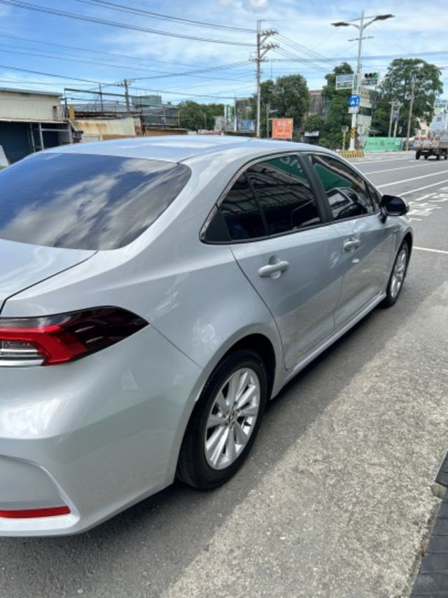 尊絕版  新車保固中  與新車差價近25萬 .內行的您就懂  第5張相片